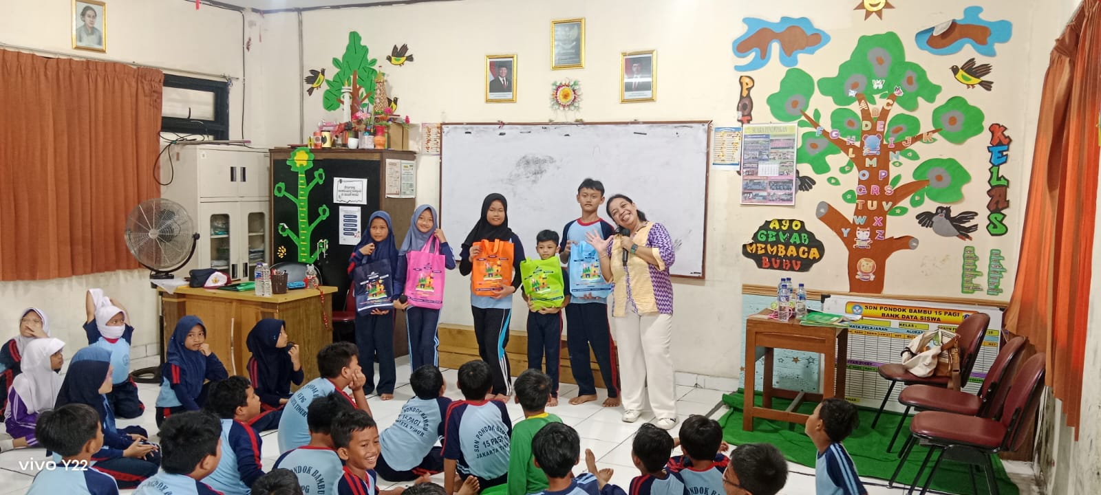 Wisata LiterAsyik Ke SDN Pondok Bambu 15 Pagi